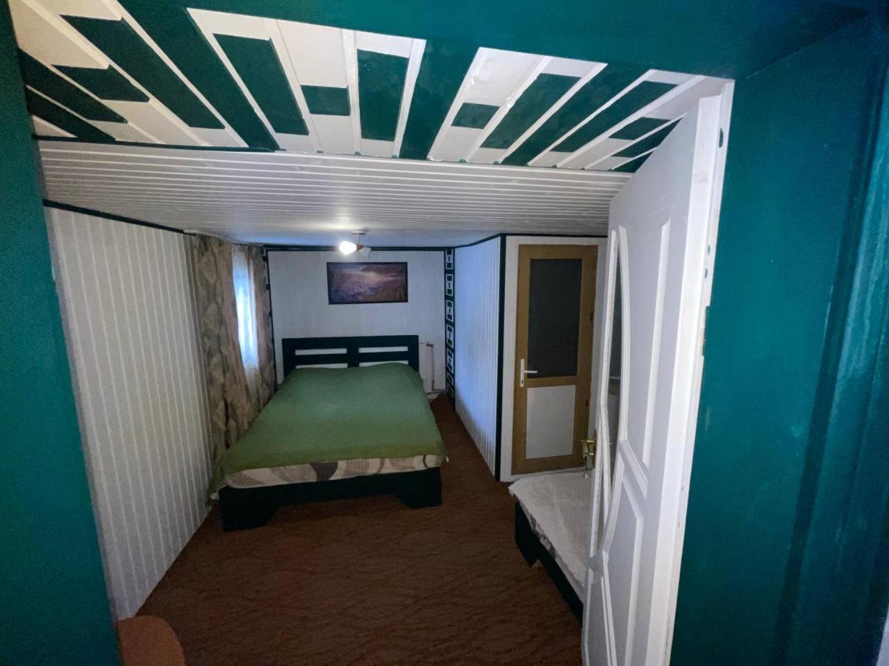 Kazka Aparthotel Jablunytsja Exteriör bild