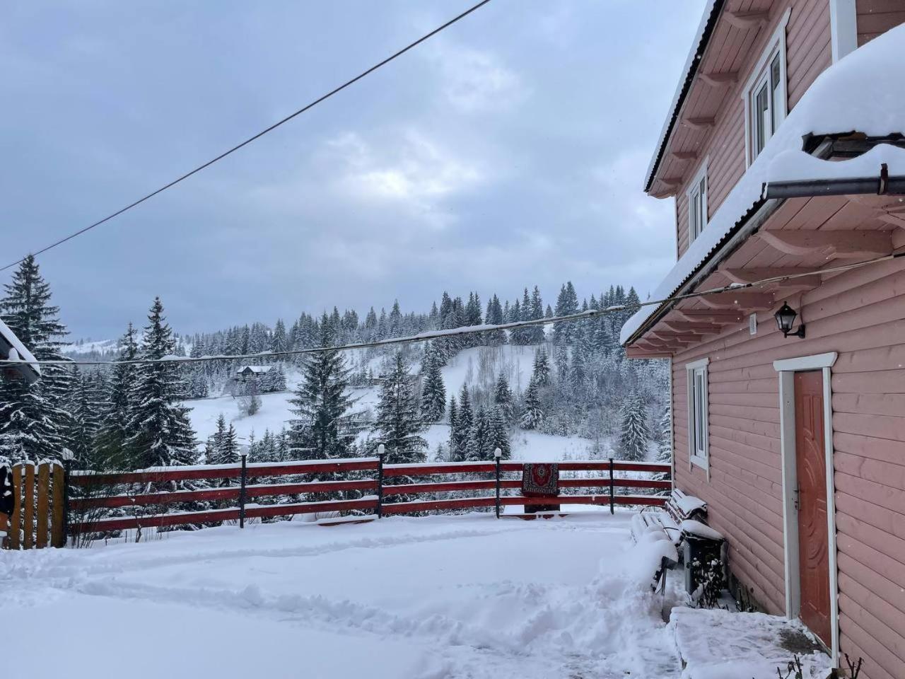 Kazka Aparthotel Jablunytsja Exteriör bild