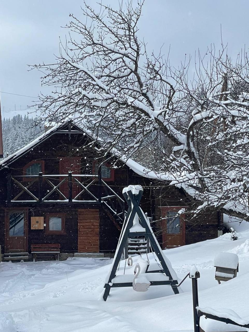 Kazka Aparthotel Jablunytsja Exteriör bild
